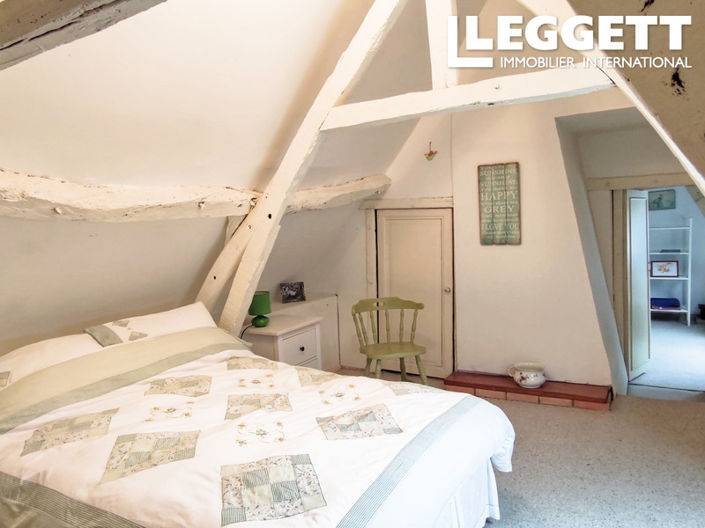 Image No.7-6 Bed House for sale