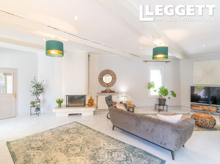 Image No.2-Maison de 5 chambres à vendre à Bize-Minervois