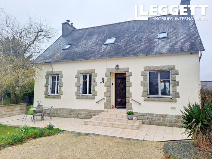 Image No.1-4 Bed House for sale