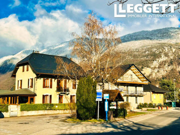 ahr0chm6ly9jzg4uagvzdglhlmltbw8vaw1hz2uvvevom