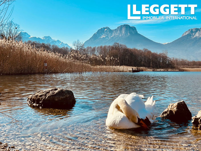 Image No.10-3 Bed Apartment for sale