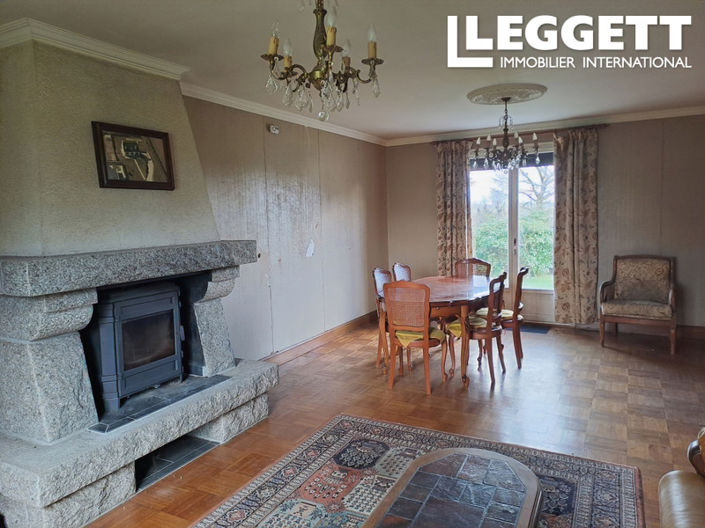 Image No.2-4 Bed House for sale