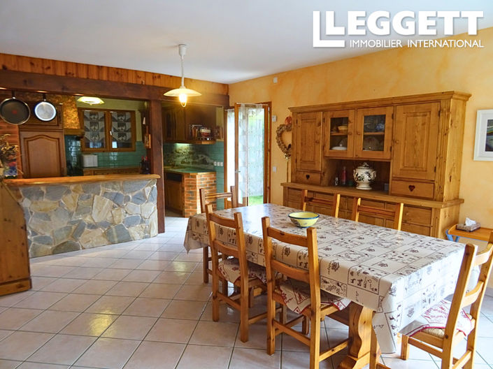 Image No.4-6 Bed House for sale