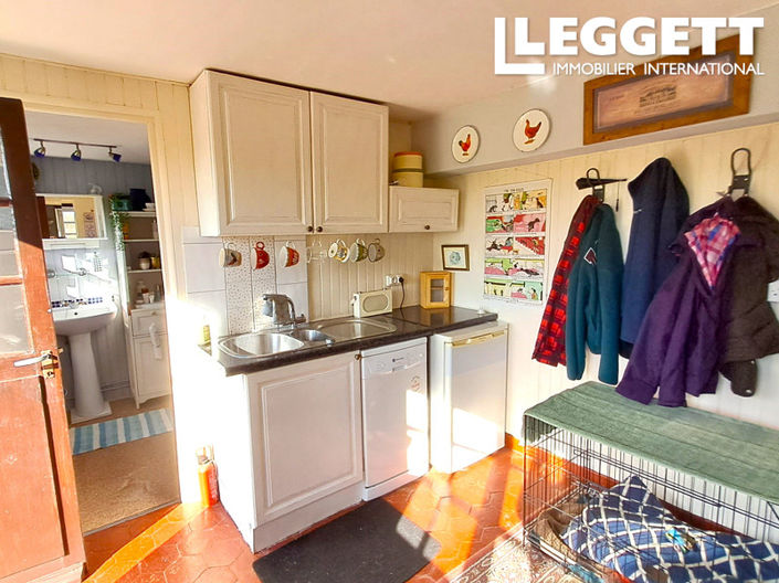 Image No.6-4 Bed House for sale