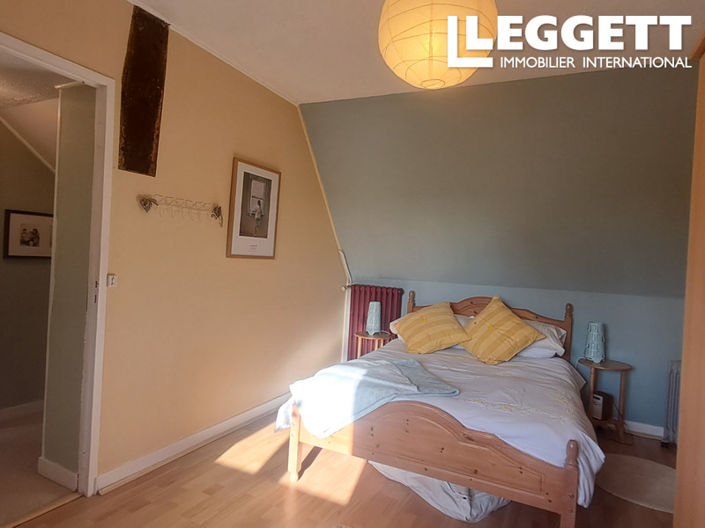 Image No.8-4 Bed House for sale