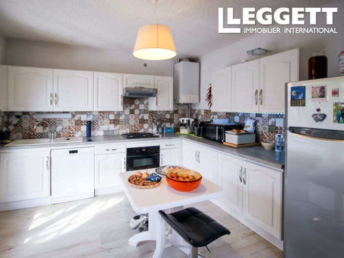 Image No.4-2 Bed House for sale