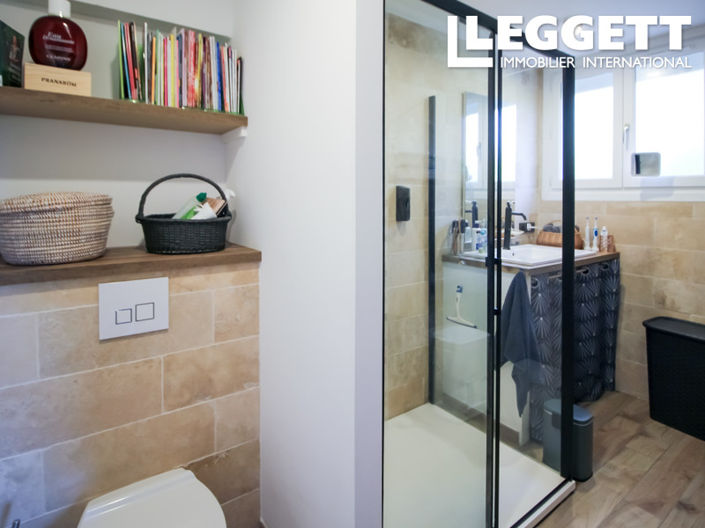 Image No.5-2 Bed House for sale