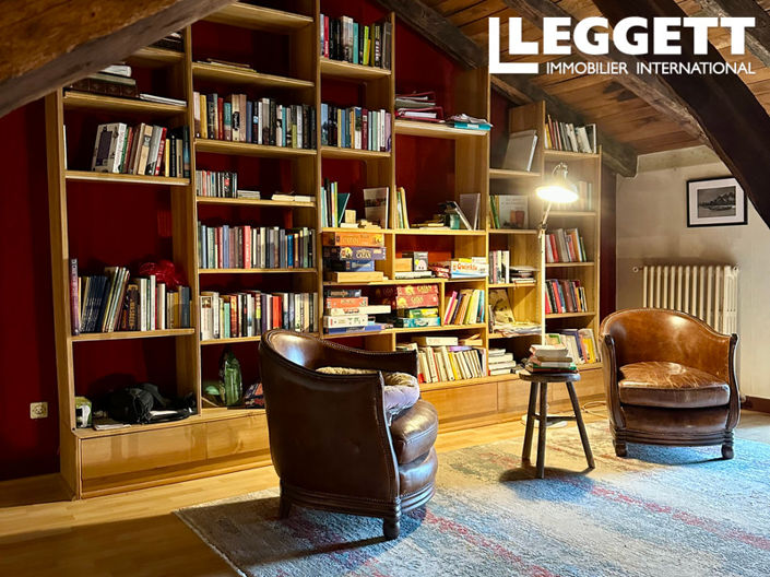 Image No.9-13 Bed House for sale