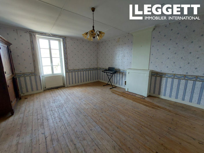 Image No.9-5 Bed House for sale
