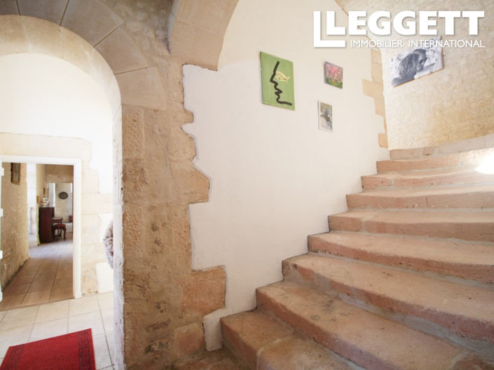 Image No.2-5 Bed House for sale