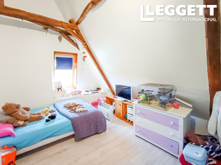 Image No.8-3 Bed House for sale