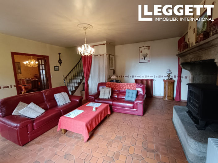 Image No.6-5 Bed House for sale