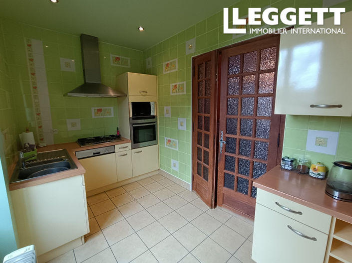 Image No.9-5 Bed House for sale