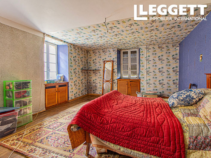 Image No.8-Maison de 6 chambres à vendre à Montcléra