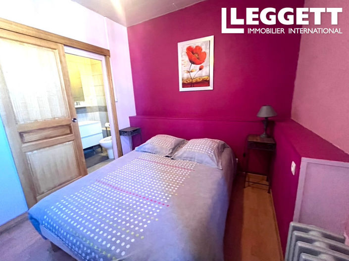 Image No.8-5 Bed House for sale