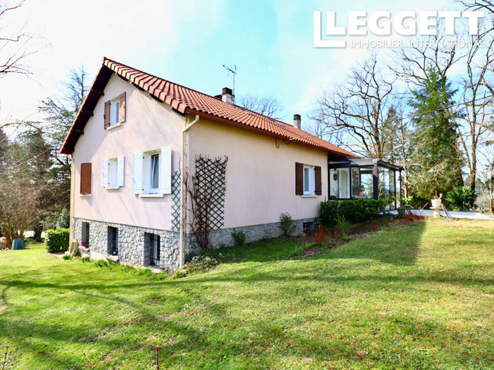 Image No.10-7 Bed House for sale