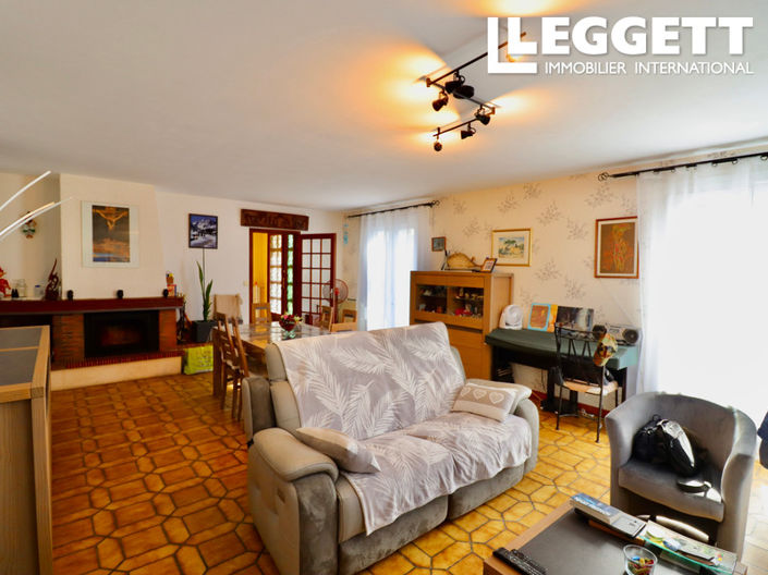 Image No.4-7 Bed House for sale