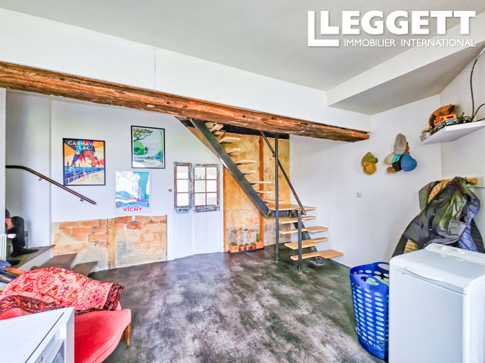 Image No.6-4 Bed House for sale