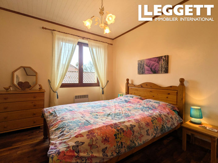 Image No.9-3 Bed House for sale