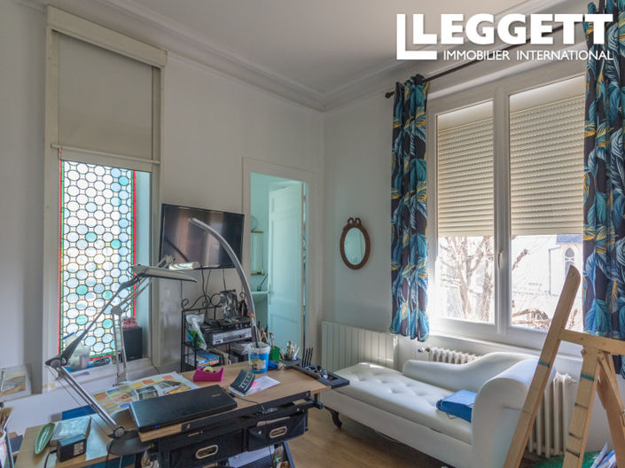 Image No.10-7 Bed House for sale