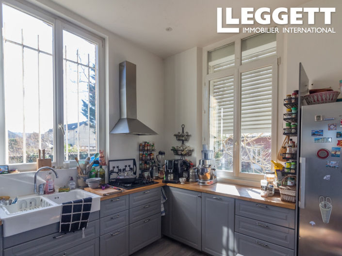 Image No.5-7 Bed House for sale