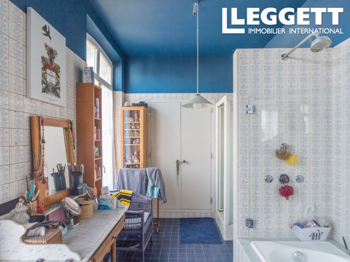 Image No.9-7 Bed House for sale