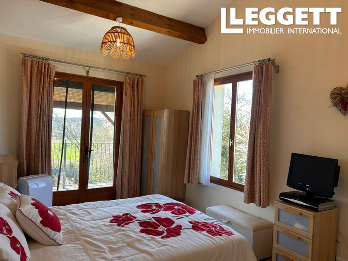 Image No.10-2 Bed House for sale