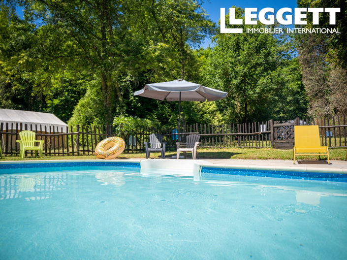 Image No.5-4 Bed Commercial for sale