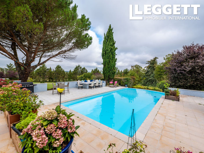 Image No.2-5 Bed House for sale