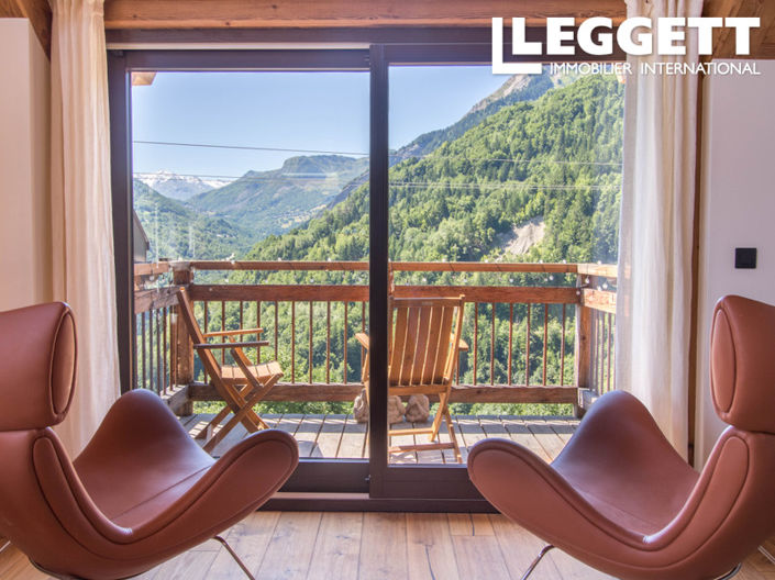 Image No.1-4 Bed House for sale
