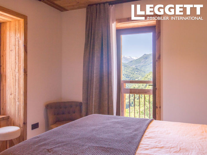 Image No.6-4 Bed House for sale