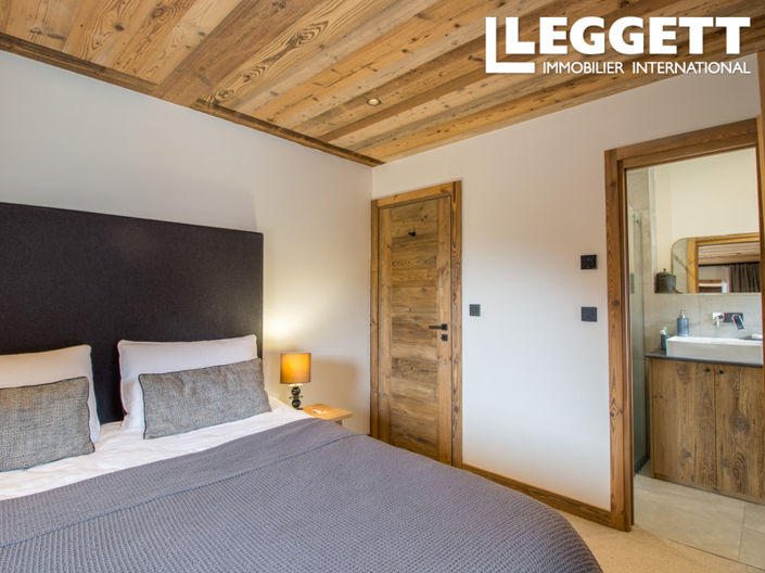 Image No.10-4 Bed House for sale