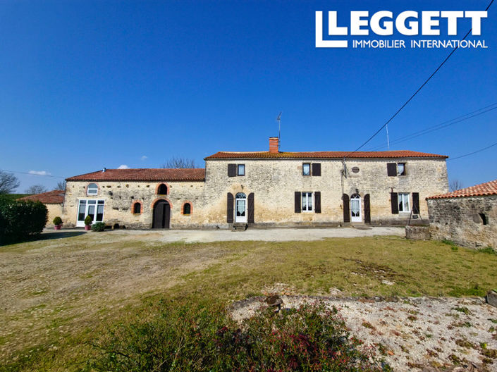 Image No.1-Maison de 5 chambres à vendre à Marsais-Sainte-Radégonde