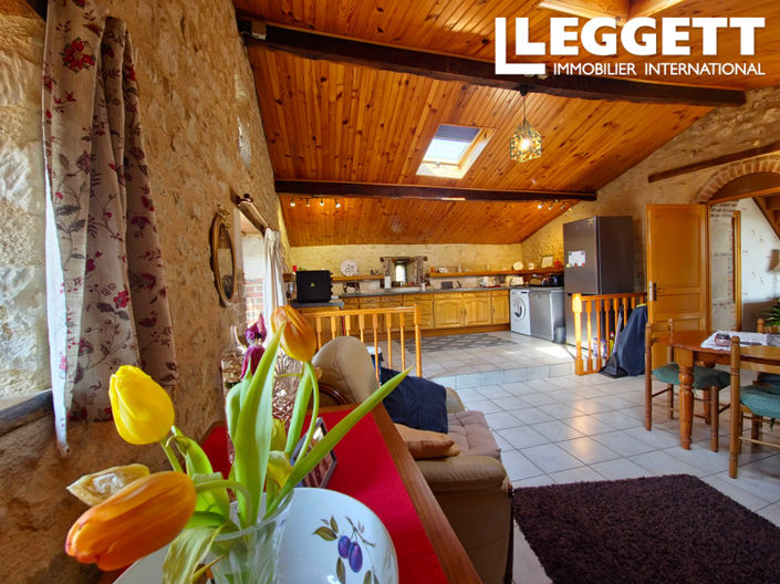 Image No.8-5 Bed House for sale