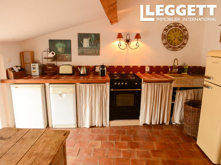 Image No.4-2 Bed House for sale