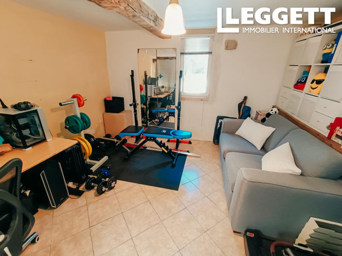 Image No.6-3 Bed House for sale