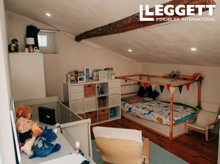 Image No.8-3 Bed House for sale