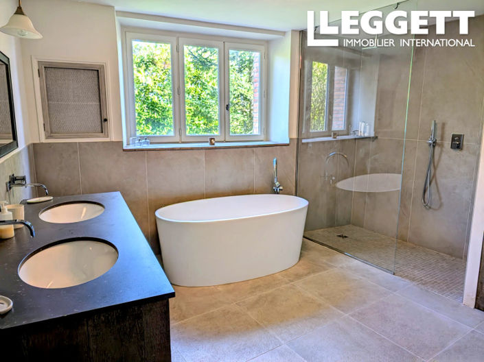 Image No.8-4 Bed House for sale