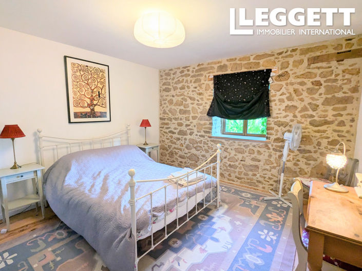 Image No.10-4 Bed House for sale