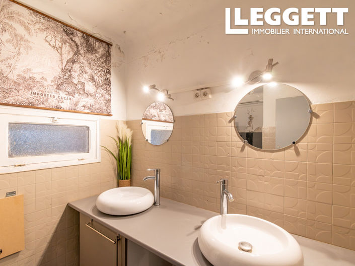 Image No.8-4 Bed House for sale