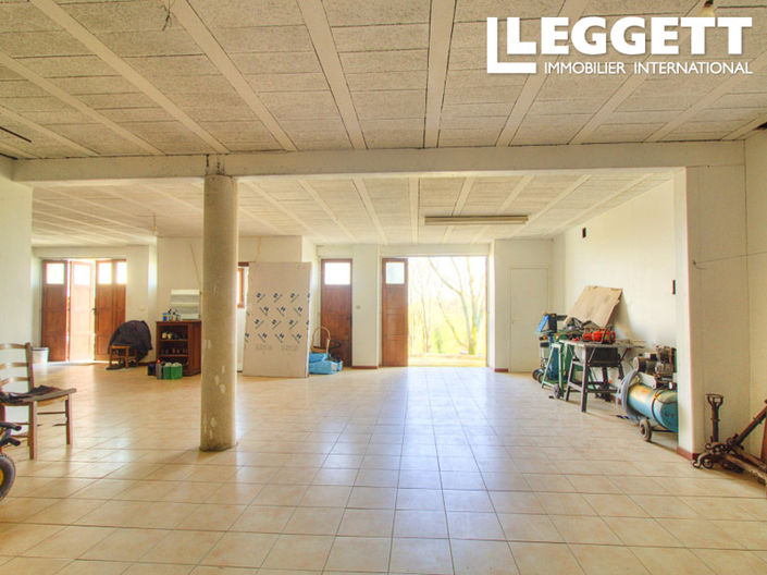 Image No.8-2 Bed House for sale