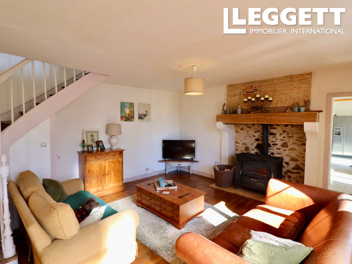 Image No.2-4 Bed House for sale