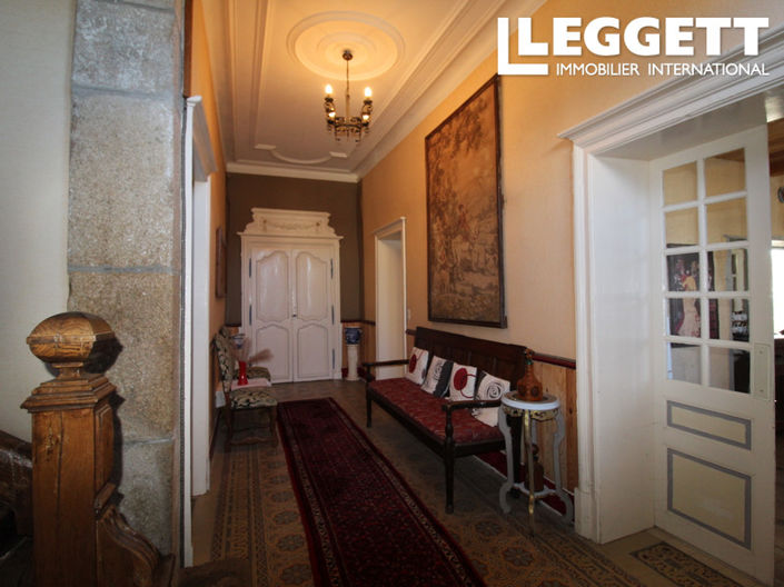 Image No.2-4 Bed Chateaux for sale