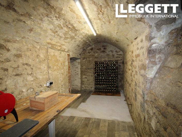 Image No.7-4 Bed Chateaux for sale