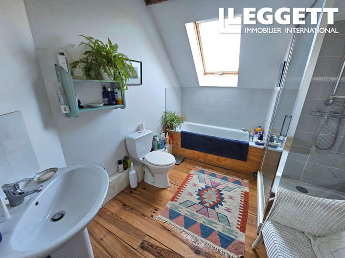 Image No.6-3 Bed House for sale