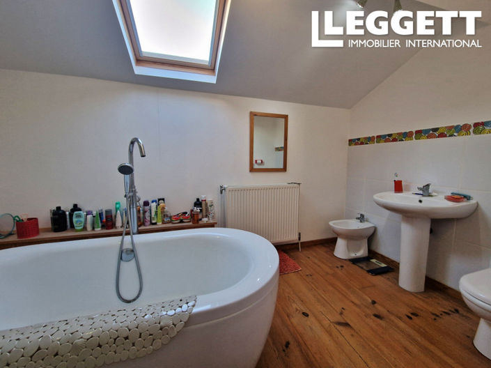 Image No.5-3 Bed House for sale