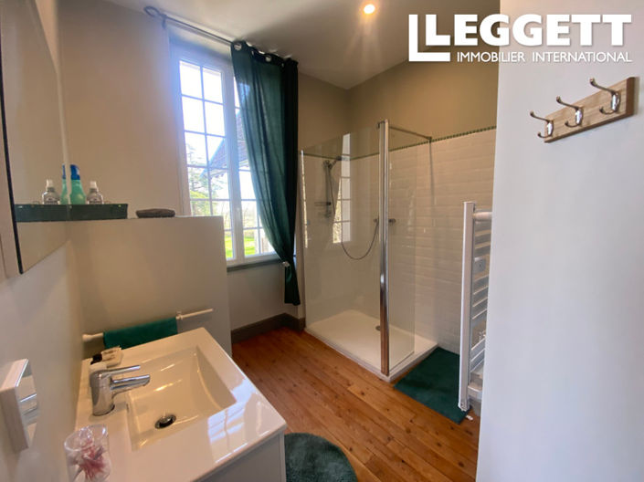 Image No.5-9 Bed House for sale