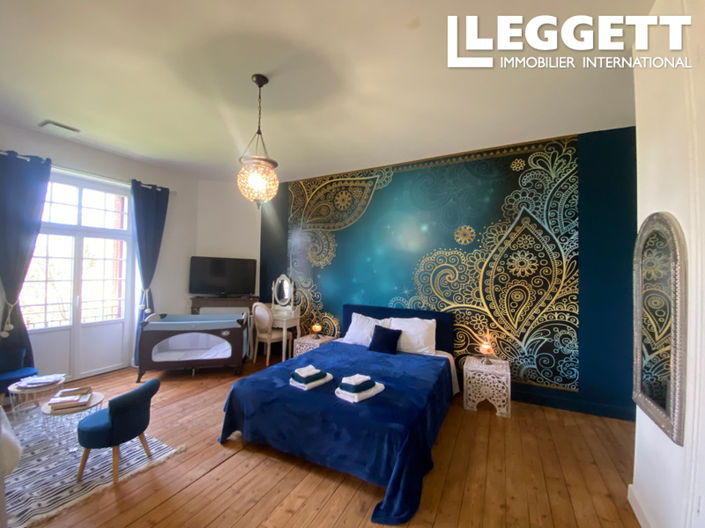 Image No.6-9 Bed House for sale