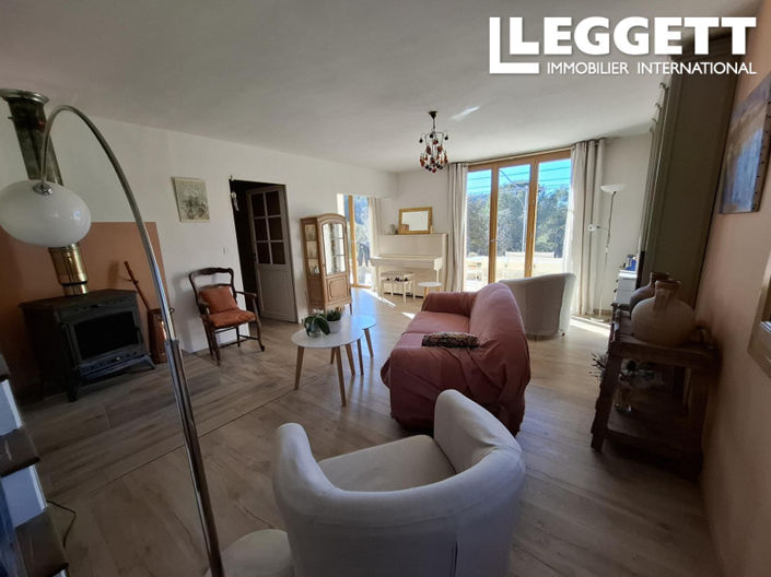 Image No.8-3 Bed House for sale