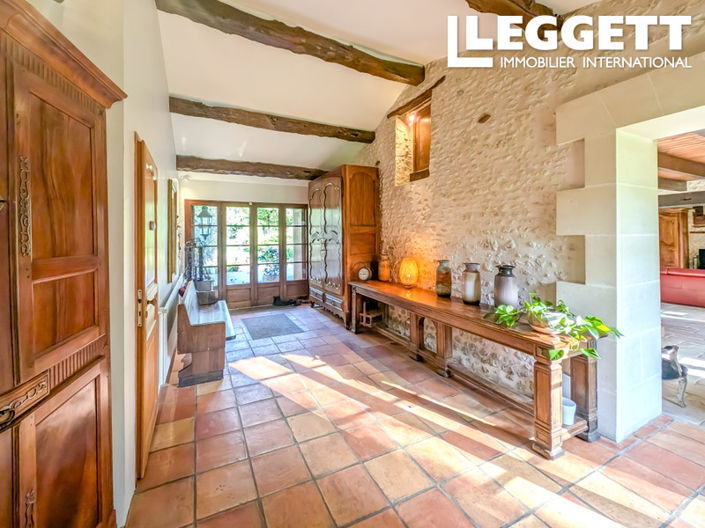 Image No.2-Maison de 4 chambres à vendre à Charente